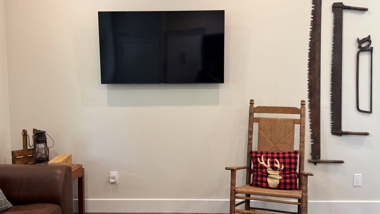 Photo of Livingroom in Burk's Falls