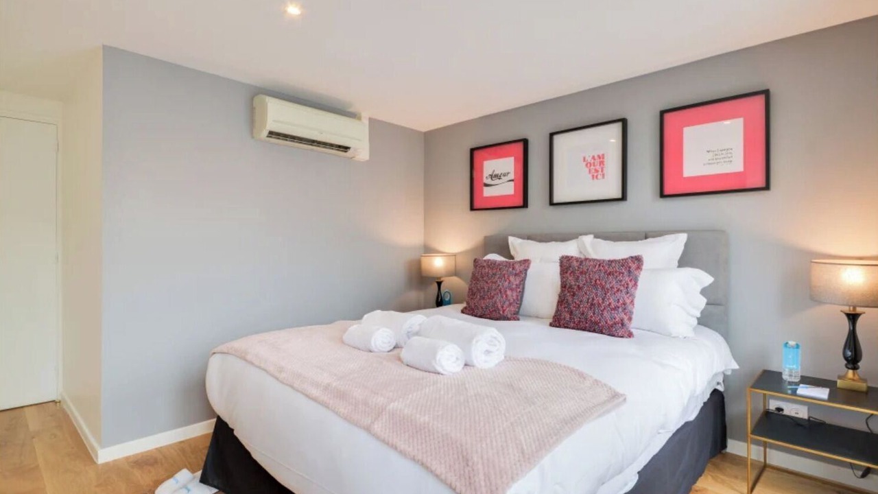 Photo of Bedroom in 9th Arrondissement