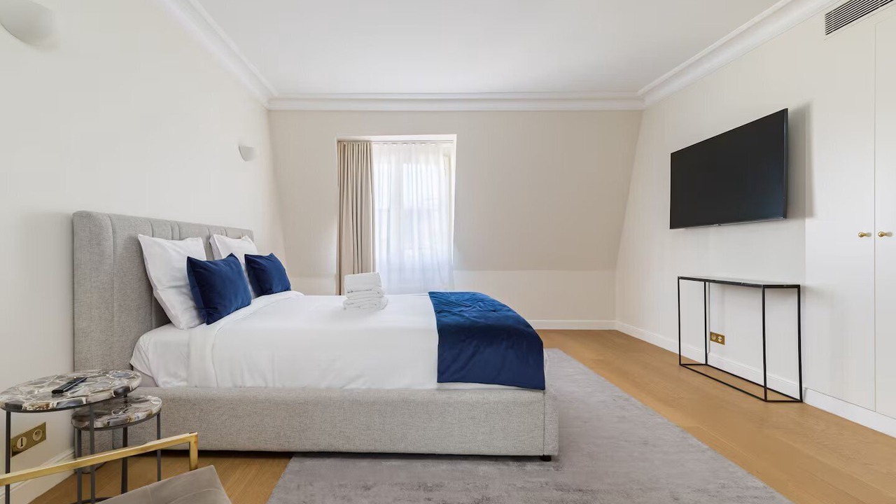 Photo of Bedroom in Champs-Elysees