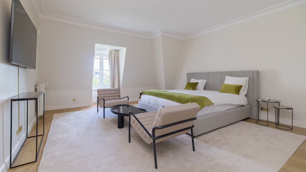 Photo of Bedroom in Champs-Elysees