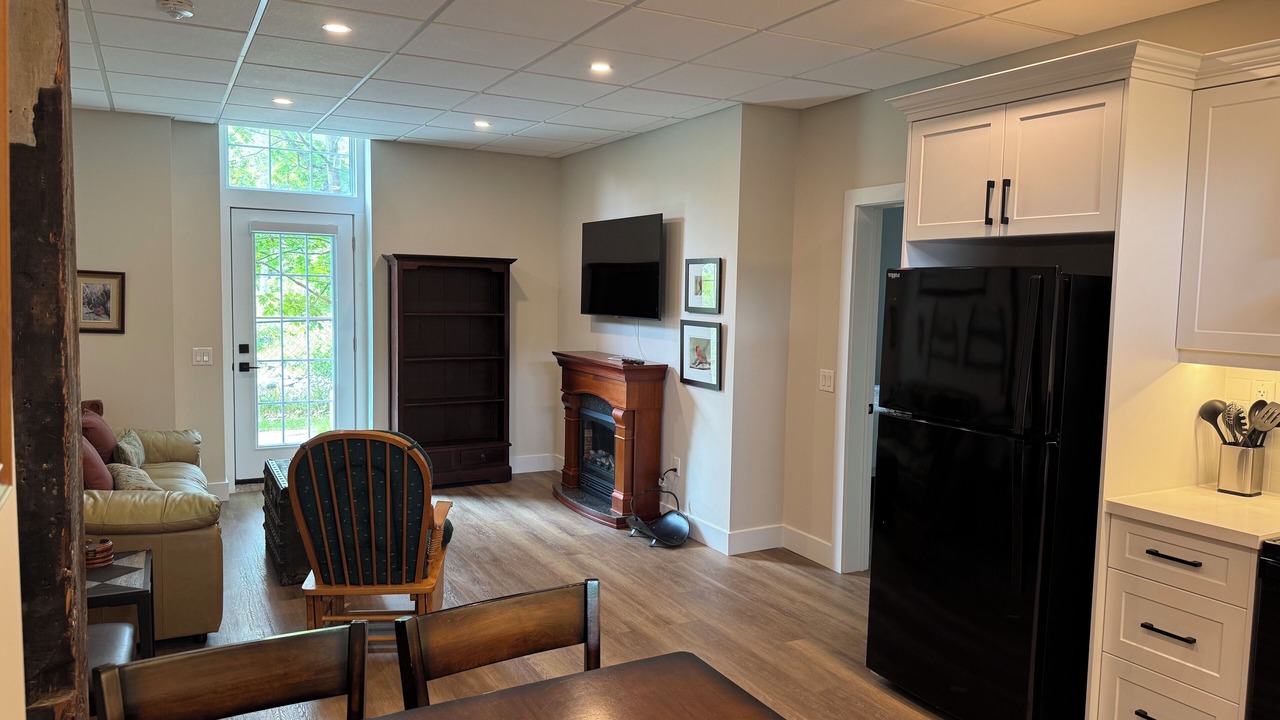 Photo of Livingroom in Burk's Falls