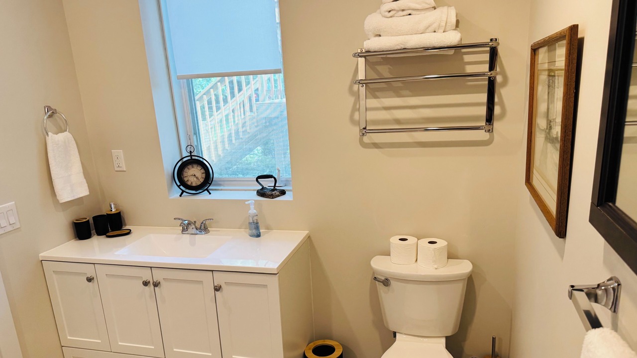 Photo of Bathroom in Burk's Falls