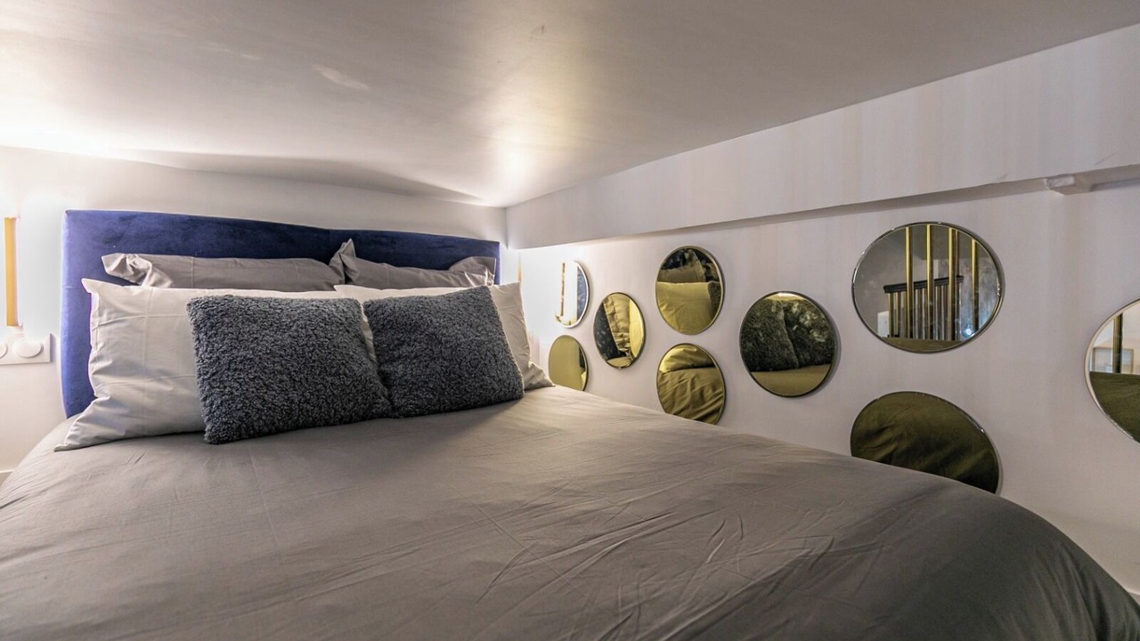 Photo of Bedroom in 4th Arrondissement