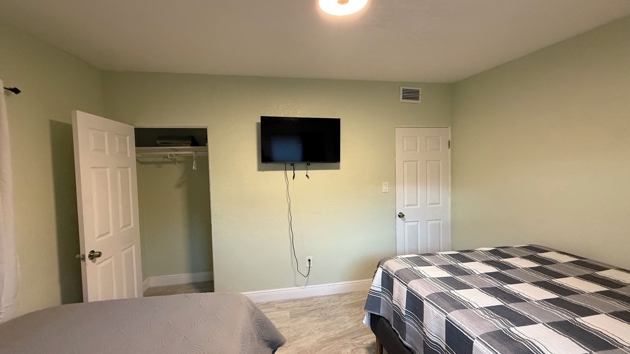 Photo of Bedroom in Pine Castle