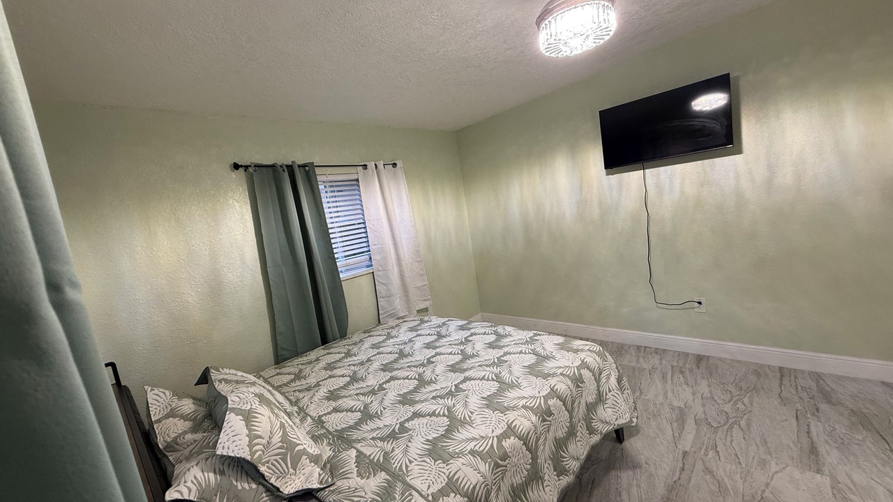 Photo of Bedroom in Pine Castle