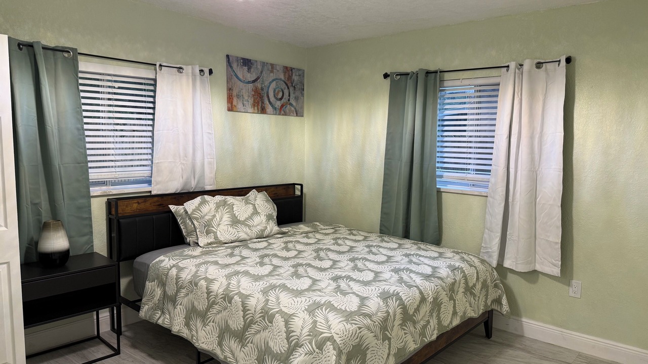 Photo of Bedroom in Pine Castle