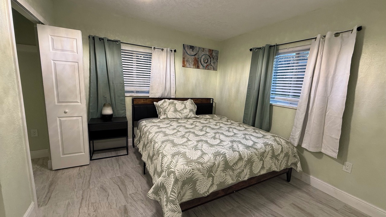 Photo of Bedroom in Pine Castle