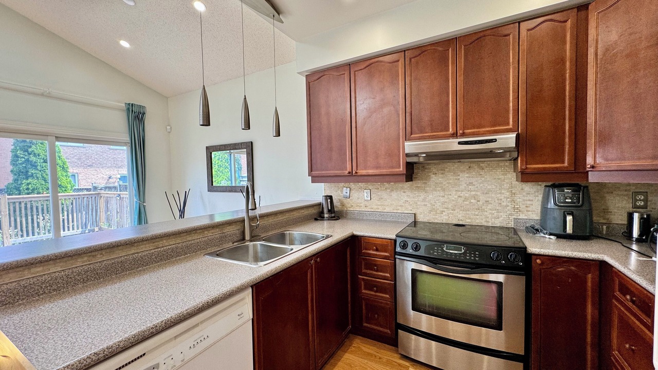 Photo of Kitchen in Churchill Meadows