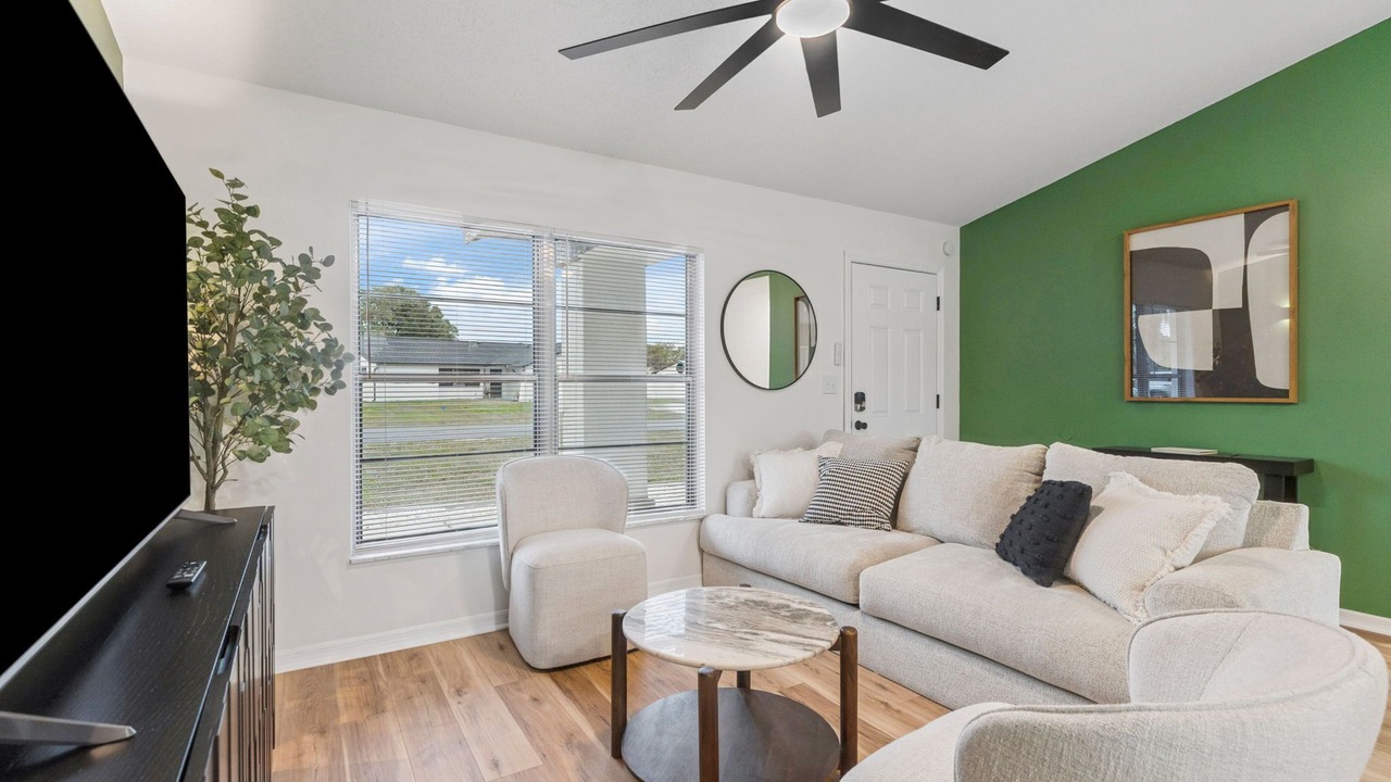 Photo of Livingroom in Spring Hill