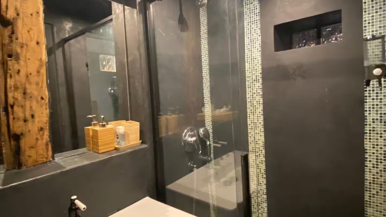 Photo of Bathroom in 4th Arrondissement
