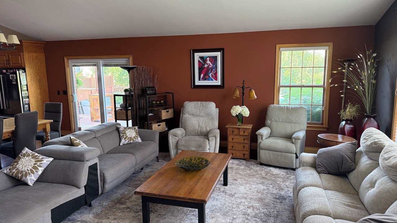 Photo of Livingroom in Elizabethtown-Kitley