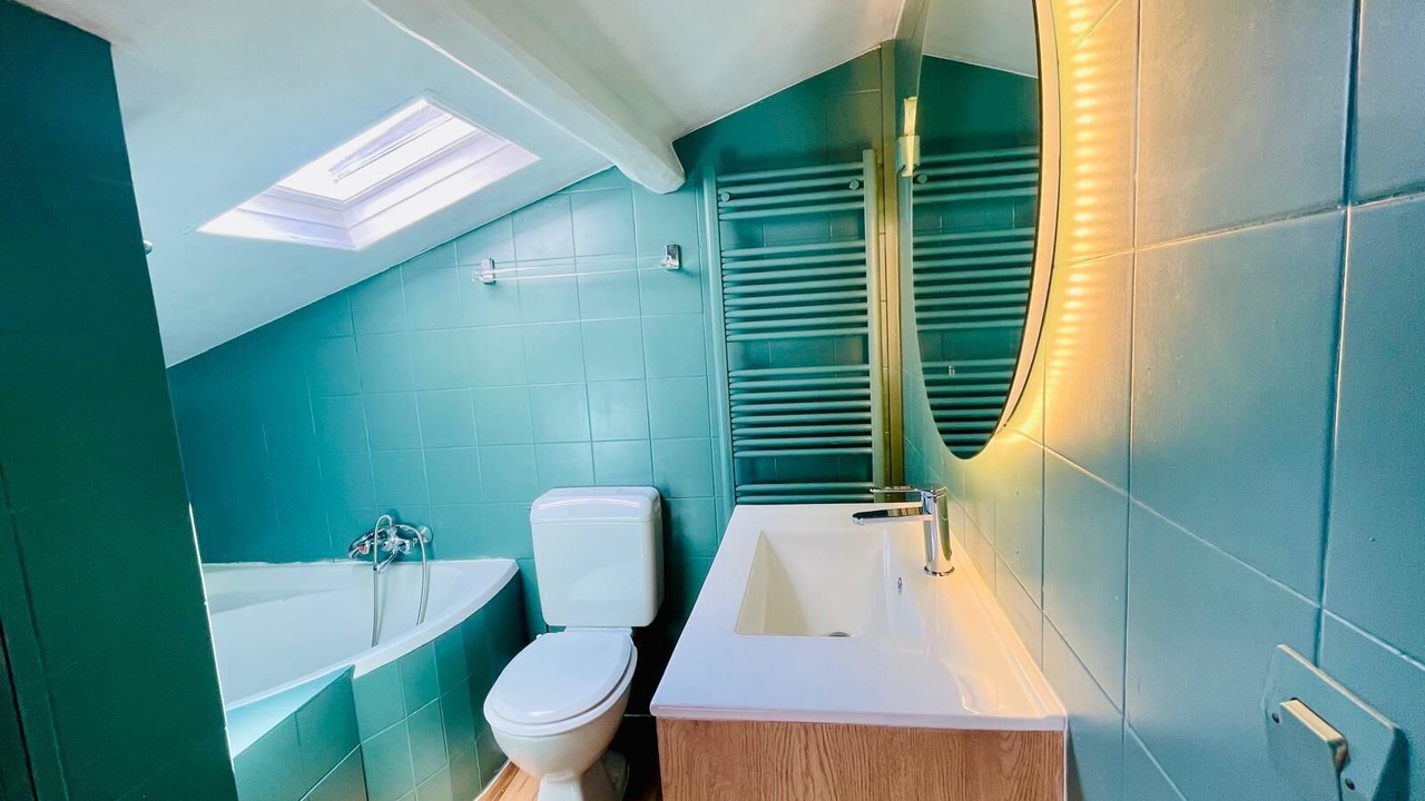 Photo of Bathroom in Notre-Dame-des-Champs