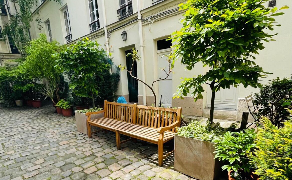 Photo of Patio Balcony in Notre-Dame-des-Champs