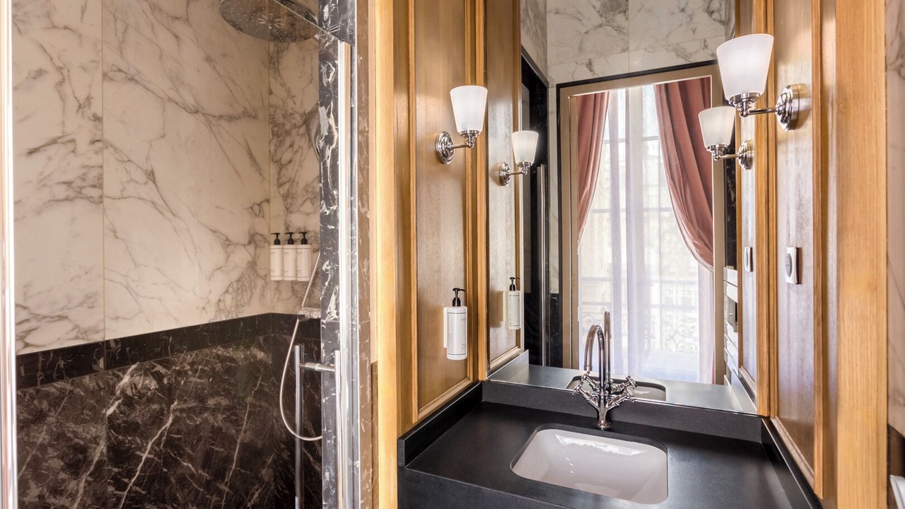 Photo of Bathroom in 3rd Arrondissement