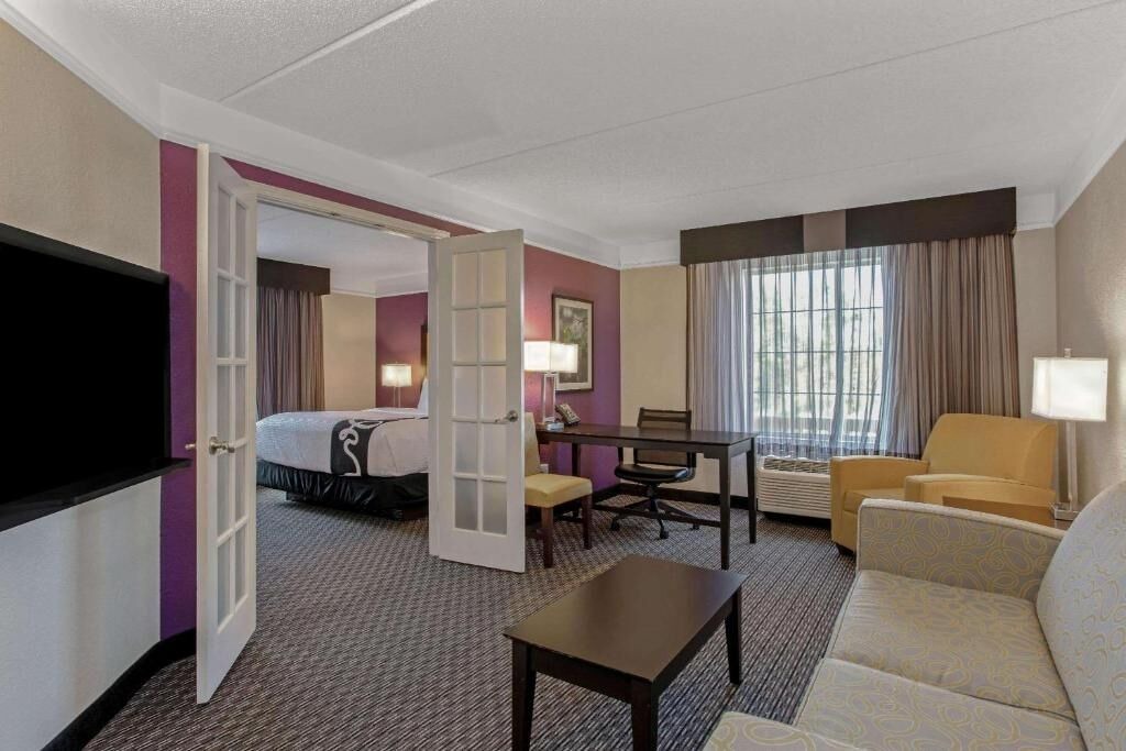 Photo of Livingroom in Airport North