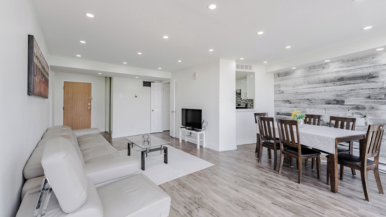 Photo of Livingroom in Rathwood
