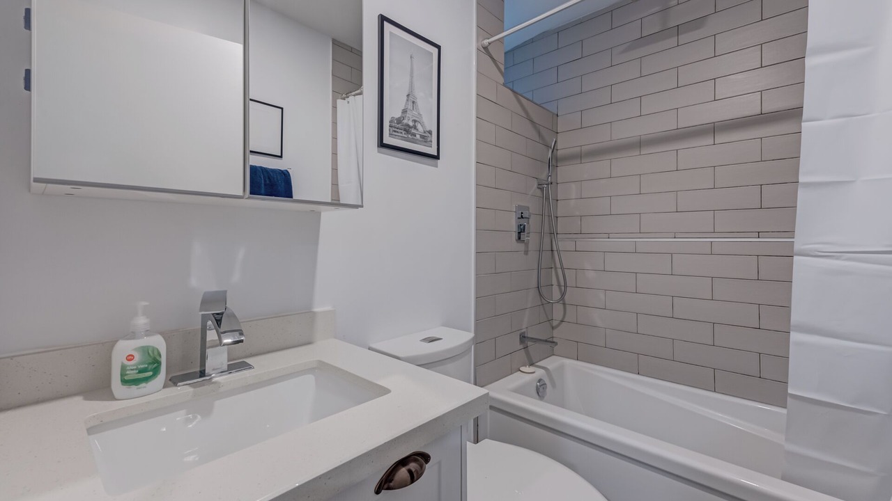 Photo of Bathroom in Parkdale