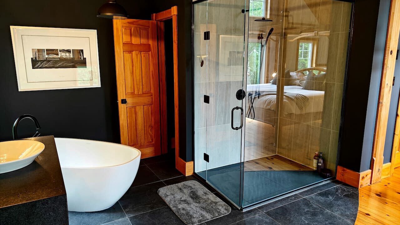 Photo of Bathroom in Tobermory