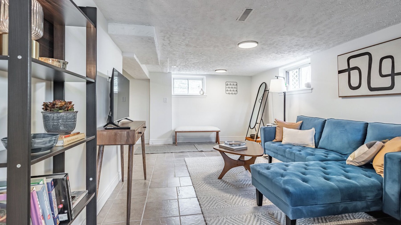Photo of Livingroom in Lakeview