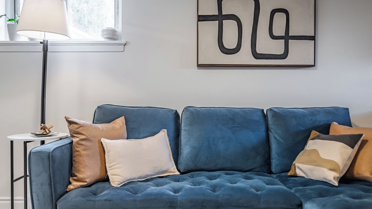 Photo of Livingroom in Lakeview