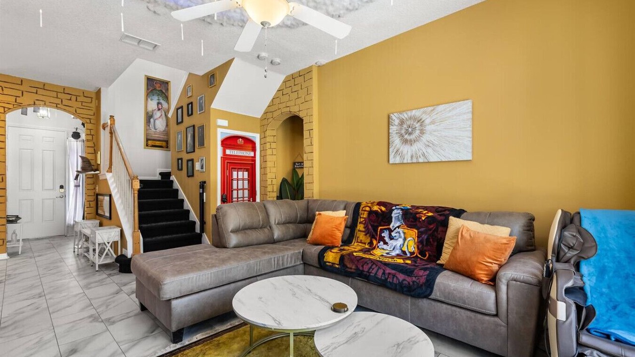 Photo of Livingroom in Tuscan Hills