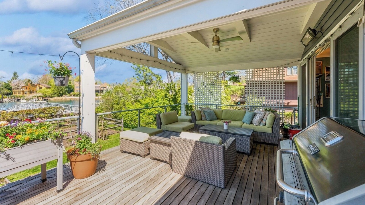 Photo of Patio Balcony in Mamaroneck