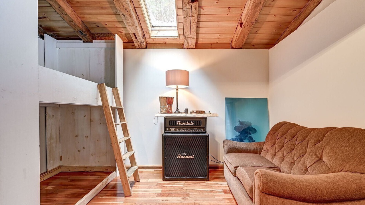 Photo of Livingroom in Chatsworth