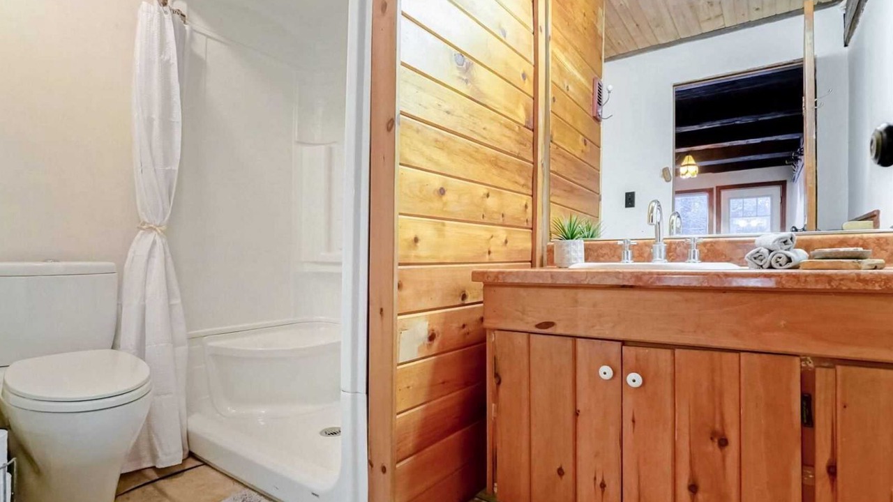 Photo of Bathroom in Chatsworth