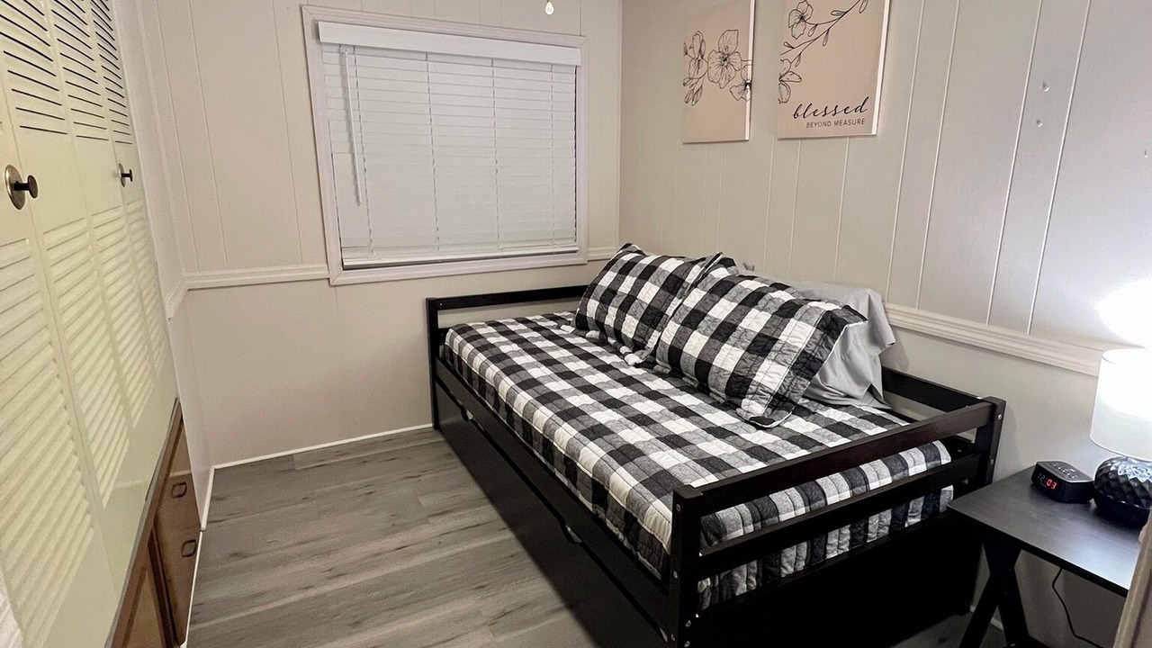 Photo of Bedroom in Crooked Lake