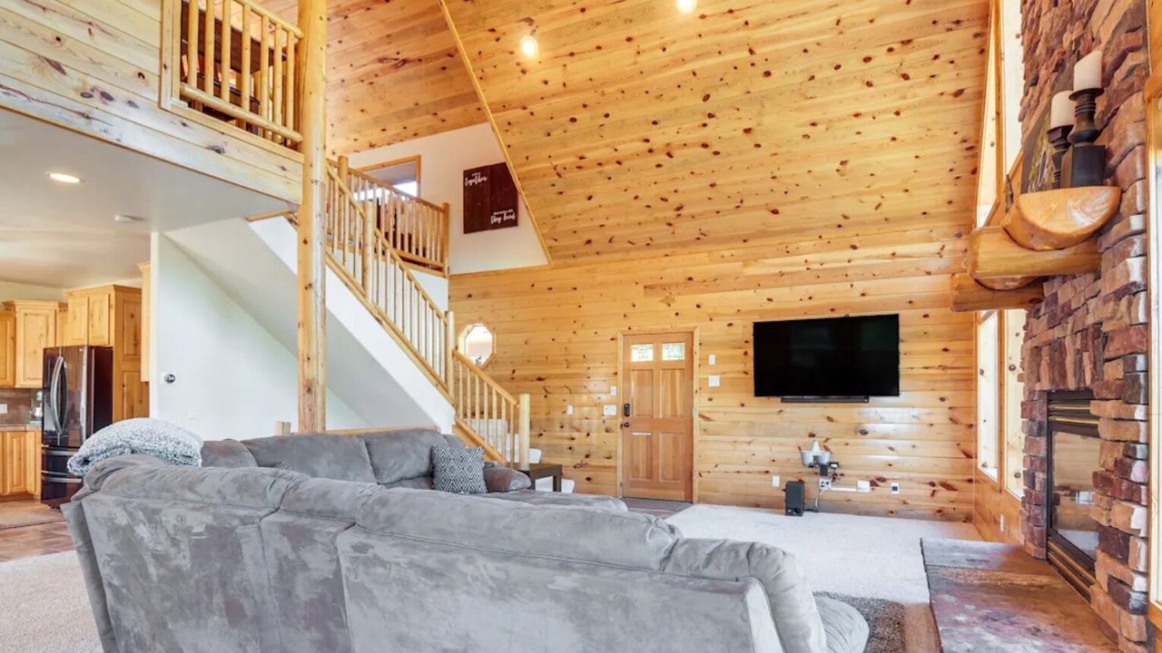 Photo of Livingroom in Long Valley Junction
