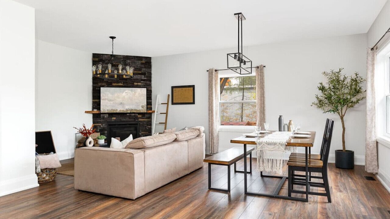 Photo of Livingroom in Huntsville