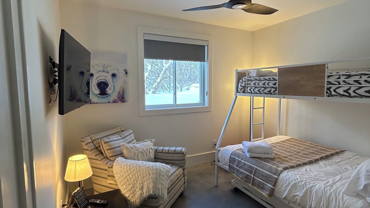 Photo of Bedroom in Bracebridge