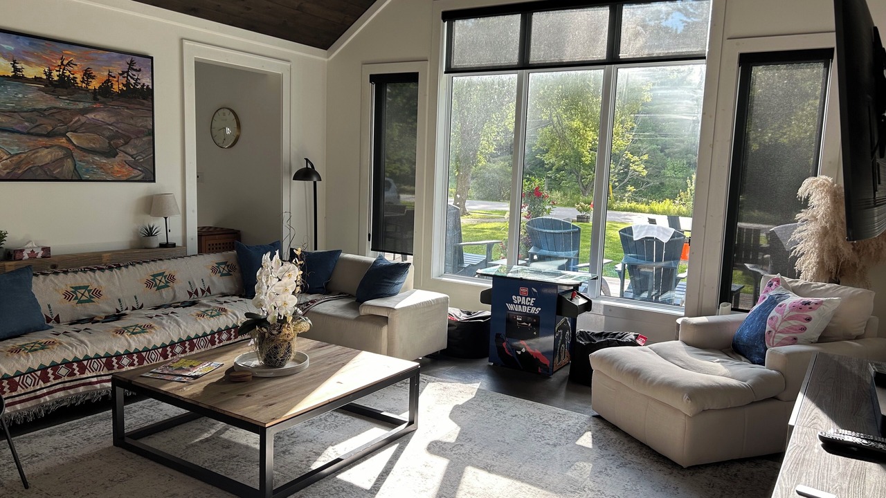 Photo of Livingroom in Bracebridge