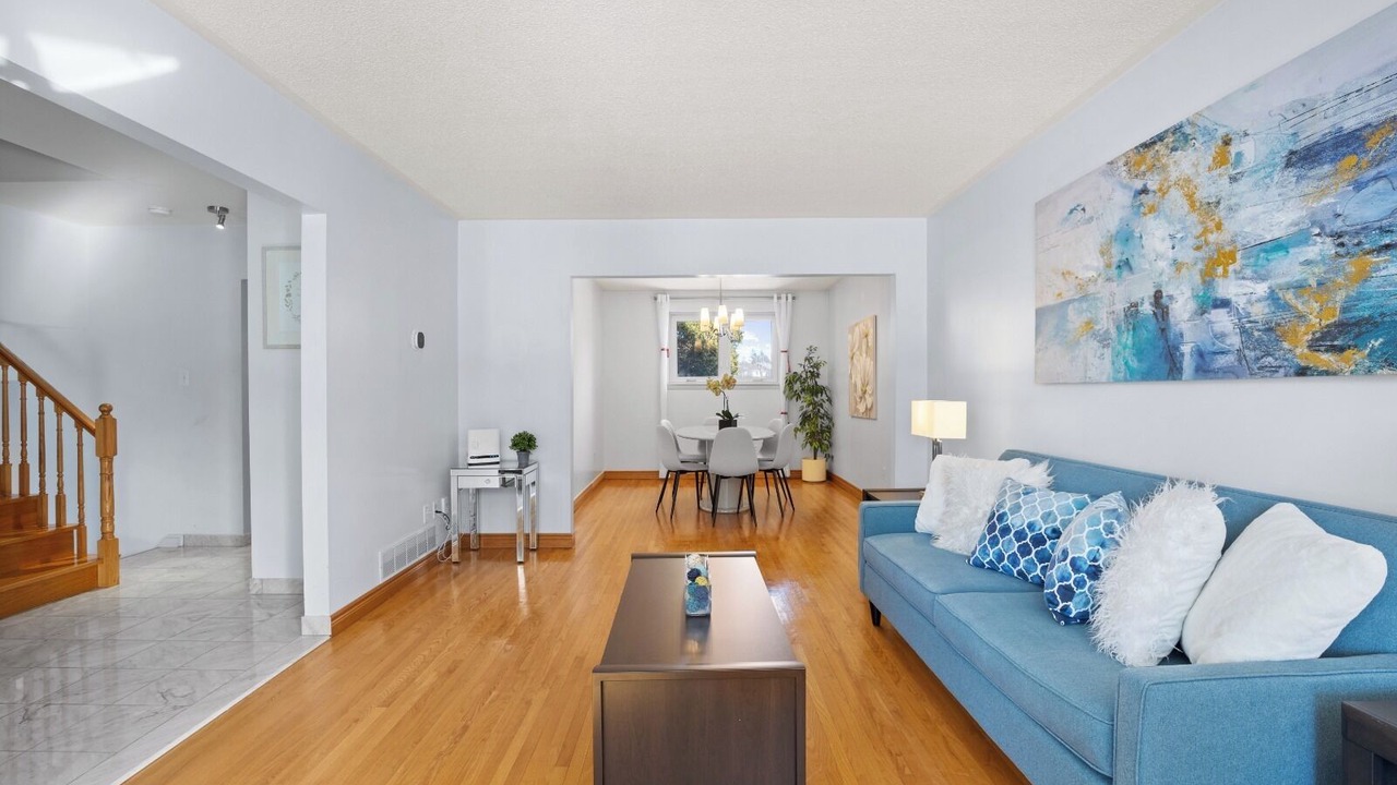 Photo of Livingroom in Agincourt North