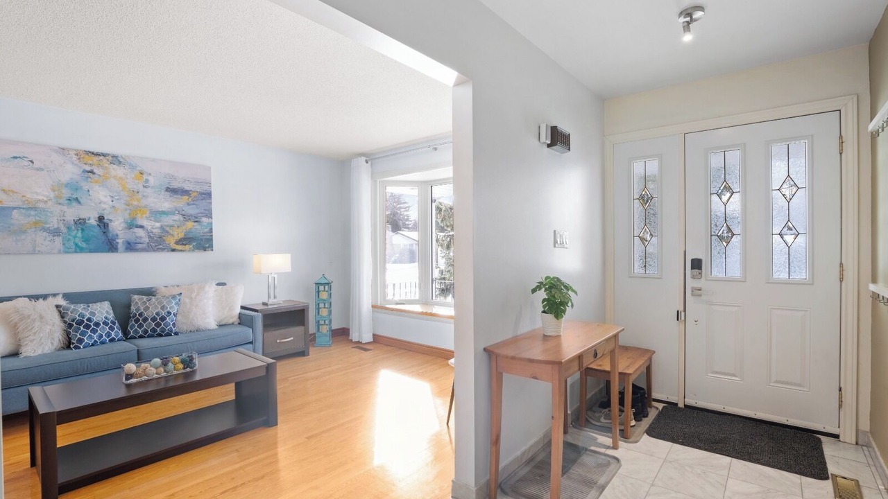 Photo of Livingroom in Agincourt North