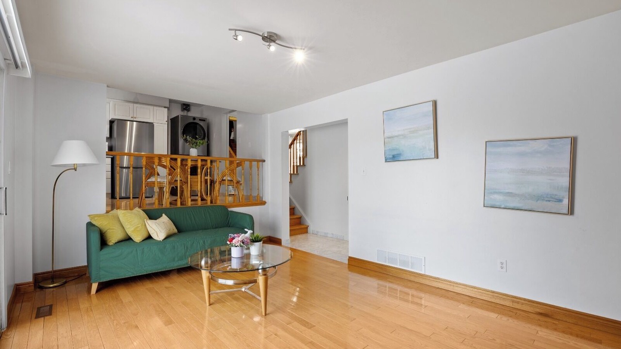 Photo of Livingroom in Agincourt North
