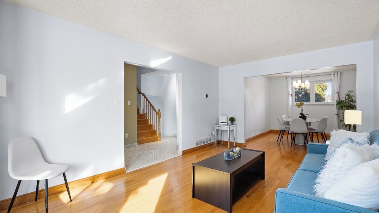 Photo of Livingroom in Agincourt North