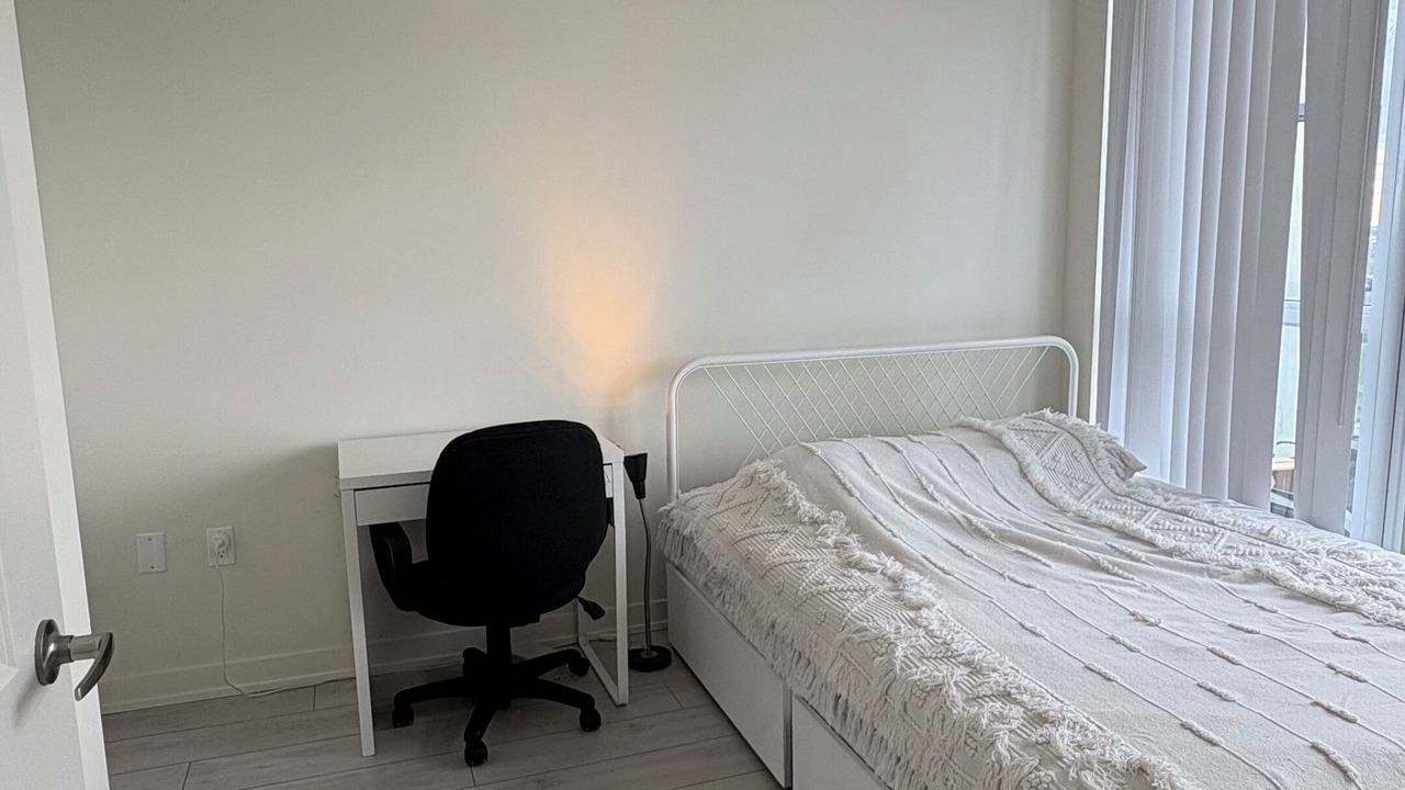 Photo of Bedroom in Humber Bay