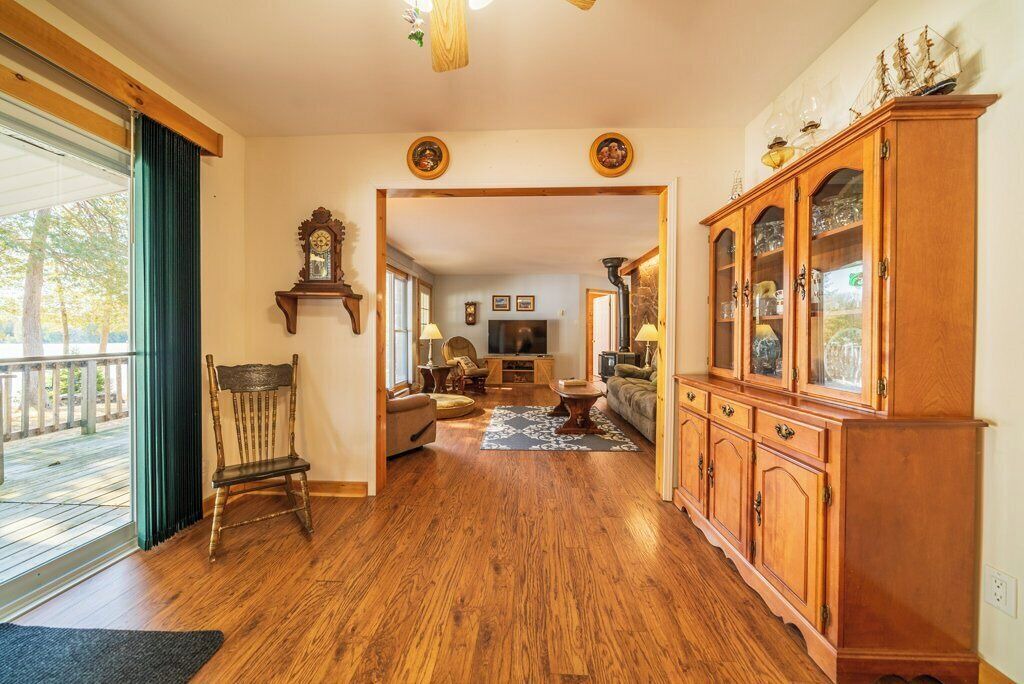 Photo of Livingroom in North Frontenac