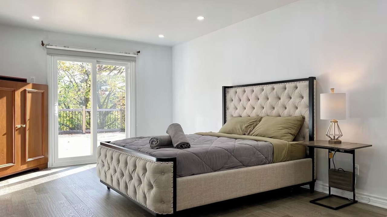 Photo of Bedroom in Richmond Hill
