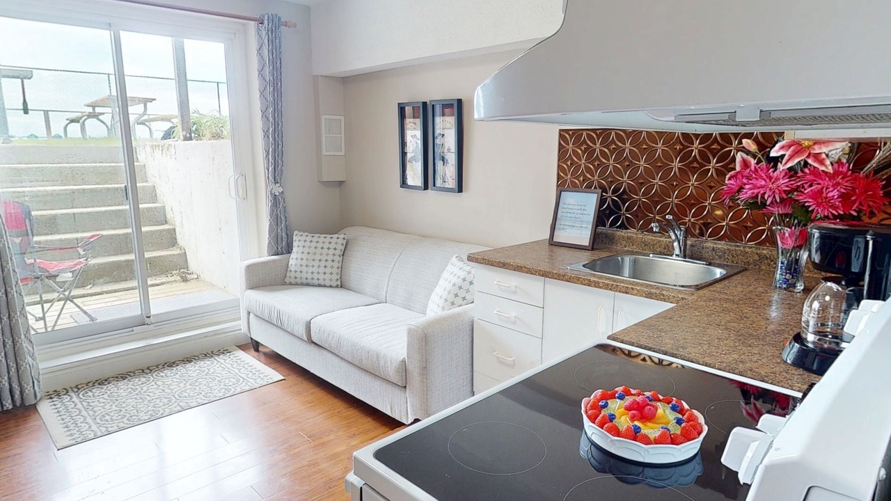 Photo of Livingroom in Wasaga Beach