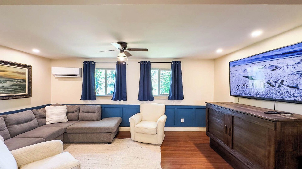 Photo of Bedroom in Point Clark