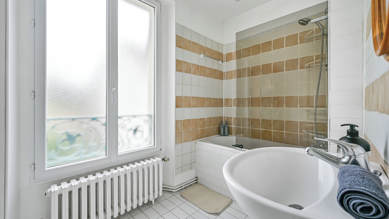 Photo of Bathroom in Noisy-le-Grand