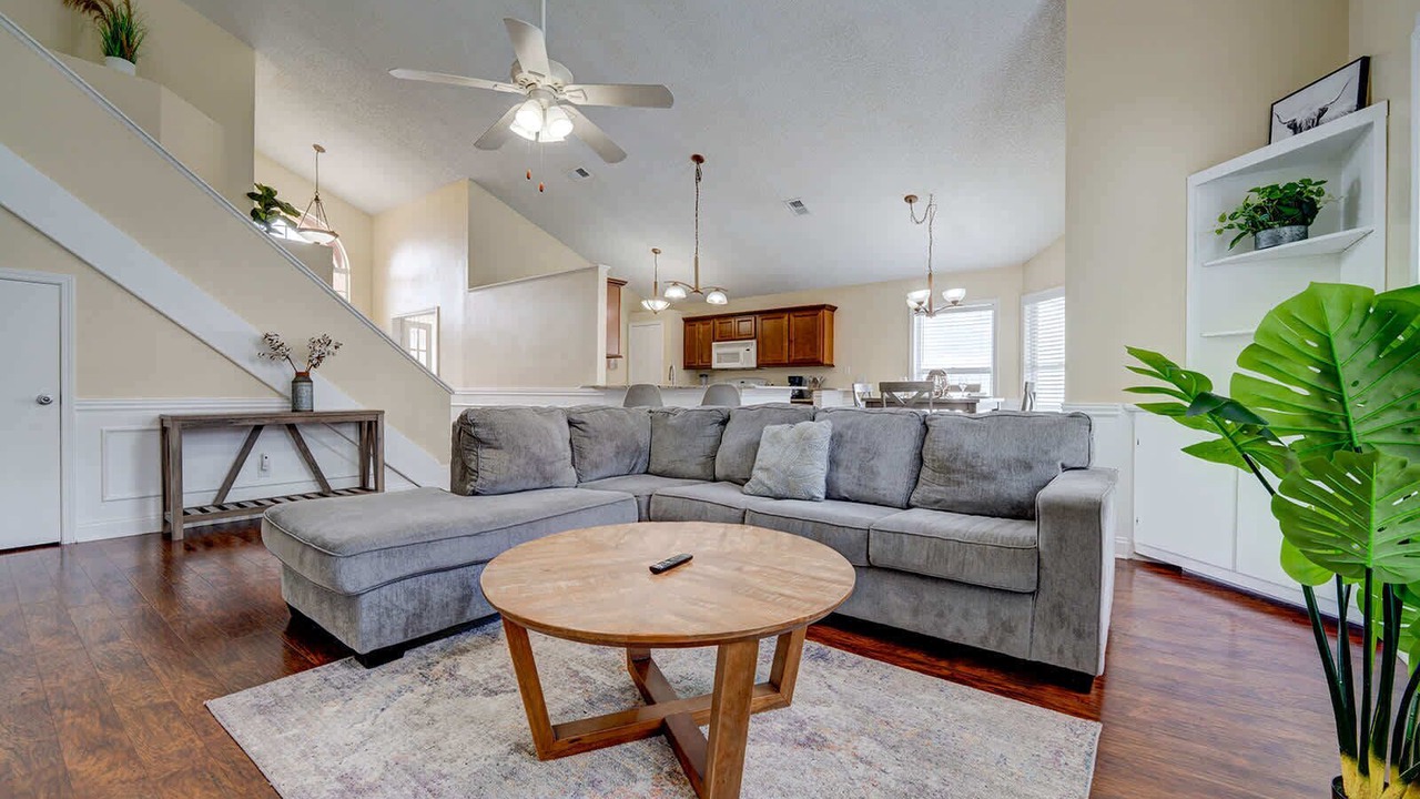 Photo of Livingroom in Lindfields