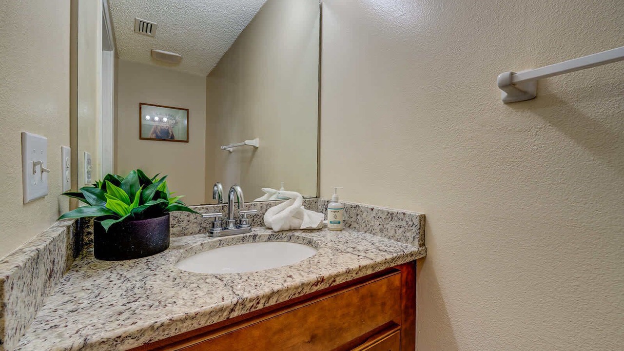 Photo of Bathroom in Lindfields