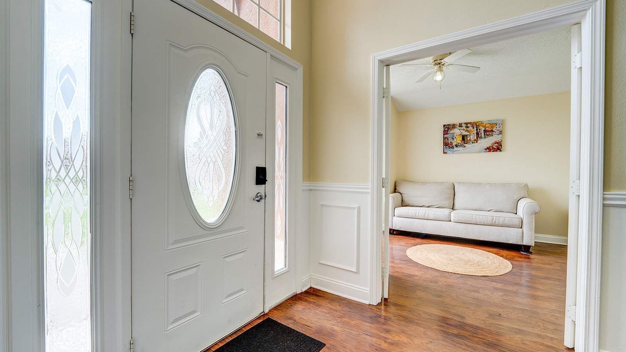 Photo of Livingroom in Lindfields