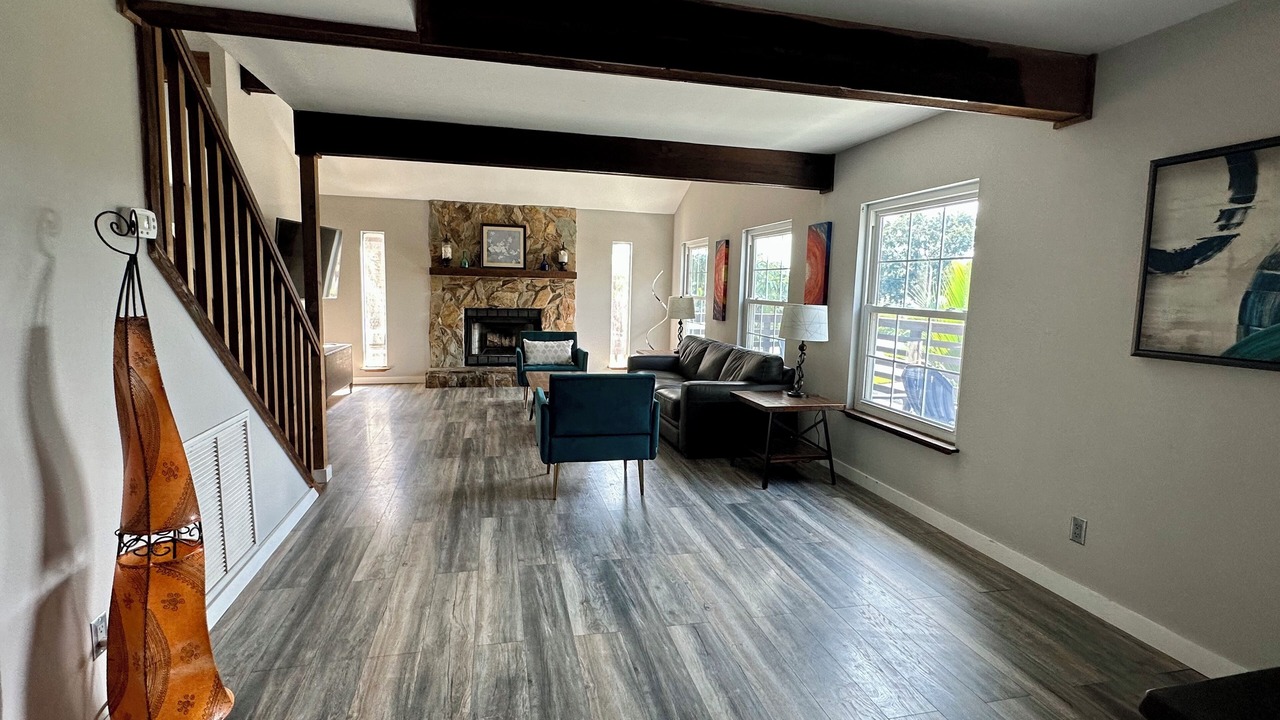 Photo of Livingroom in Shore Acres