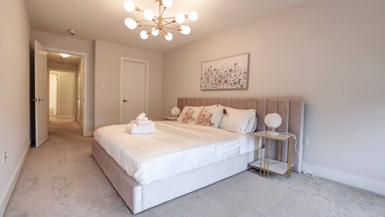 Photo of Bedroom in Lakeview