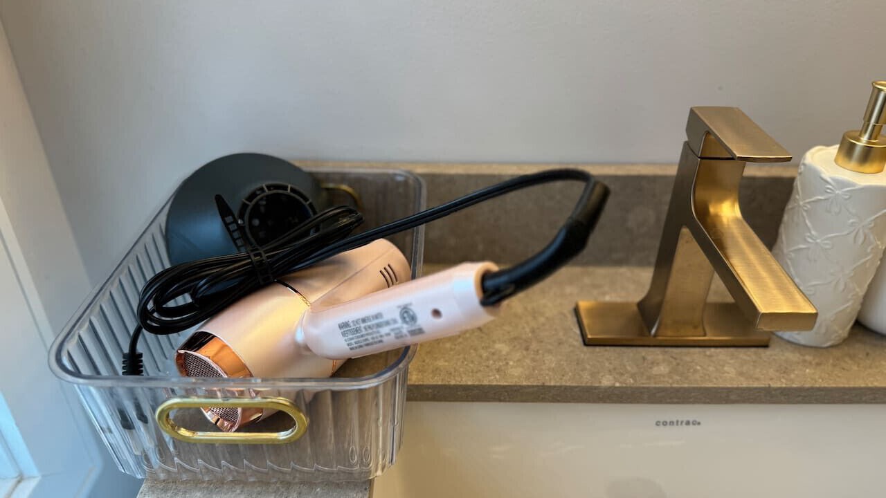 Photo of Bathroom in Lakeview
