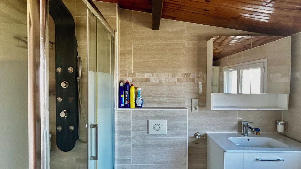Photo of Bathroom in Chelles